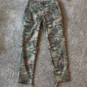 American Eagle Outfitters Camouflage Cargo Pants